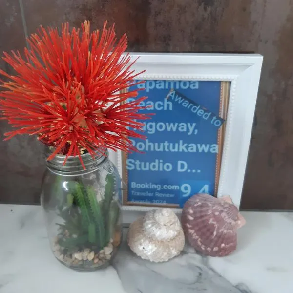 Papamoa Beach Hugoway, Pohutukawa Studio Deluxe, Close beach, free parking，位于帕帕莫阿的酒店