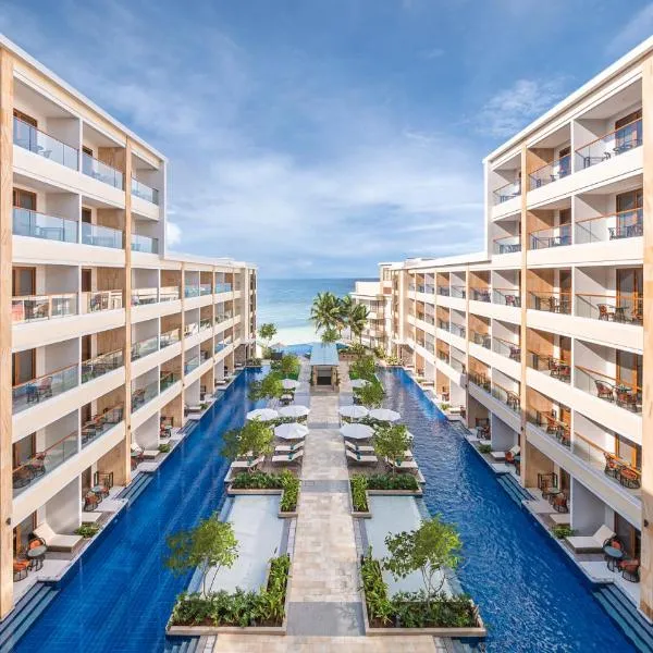 Henann Premier Coast Resort，位于邦劳的酒店