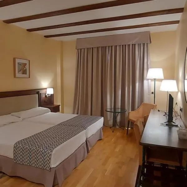 Hotel Spa Tudanca Aranda，位于Campillo de Aranda的酒店