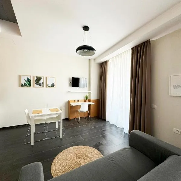 Magnet Residence Condo 1 self checkin，位于地拉那的酒店