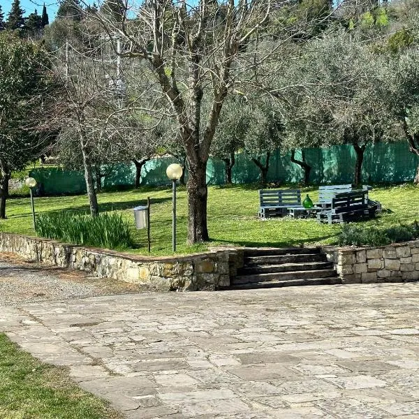 Agriturismo Tassinaia，位于蓬塔谢韦的酒店