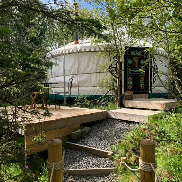 Valhalla Yurts Freya，位于塞尔福斯的酒店