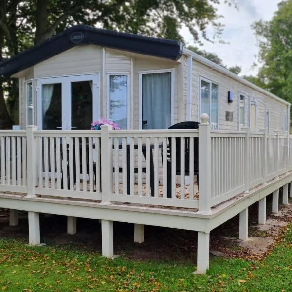 Stunning 2 Bed Static Caravan at Hoburne Devon Bay，位于道利什的酒店