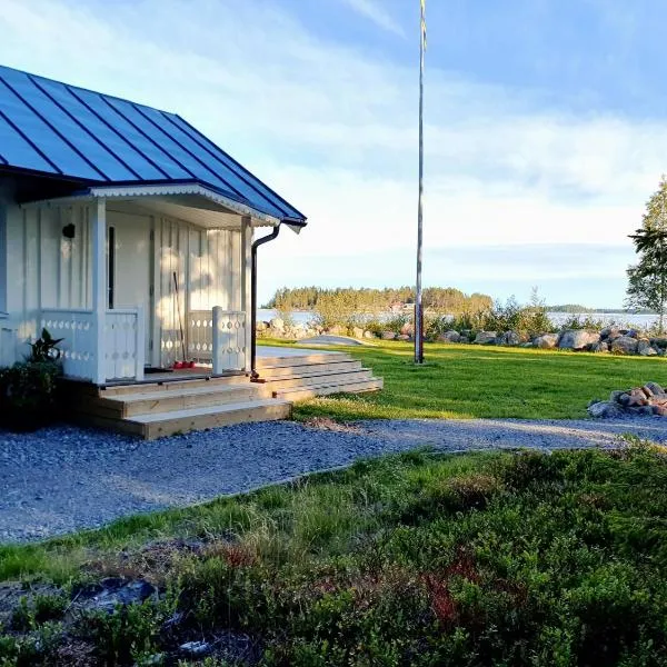 Stuga med havsutsikt，位于Robertsfors的酒店