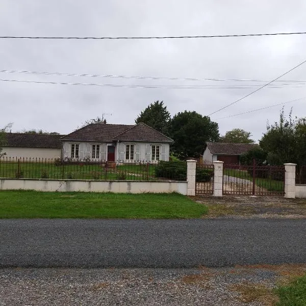 Maison à la campagne，位于Saint-Pierre-les-Étieux的酒店