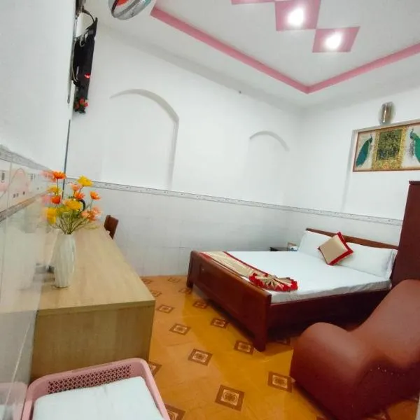 Hotel Thanh Vân，位于Xóm Cây Sanh的酒店