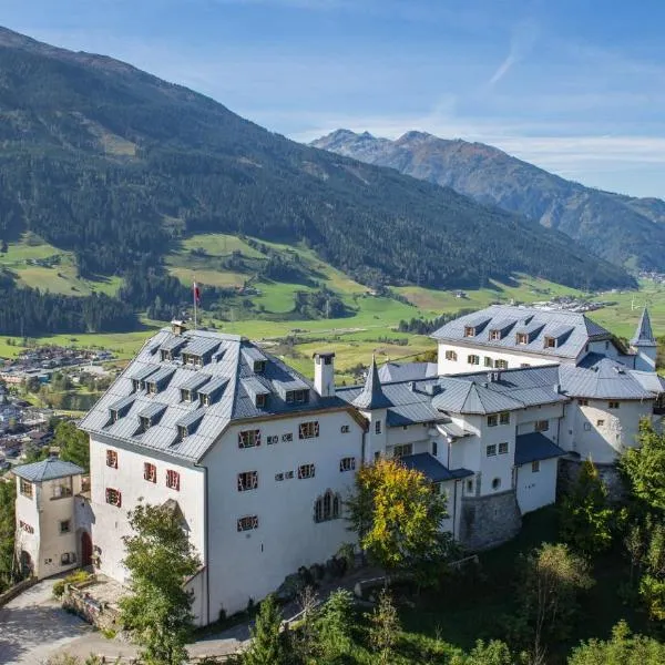 Hotel Schloss Mittersill，位于平茨高谷地霍勒尔斯巴赫的酒店