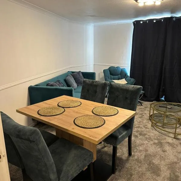 Lovely Two Bedroom Flat，位于Thamesmead的酒店