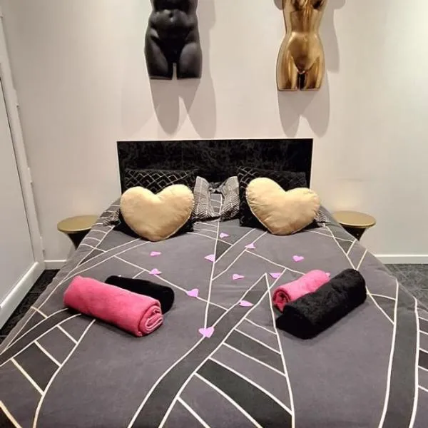 Suite Love Room，位于马赛的酒店