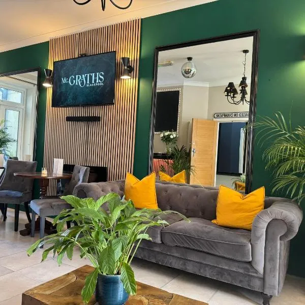 McGraths Hotel & Public Bar，位于布莱克浦的酒店