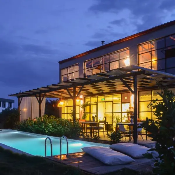 Quonset Glamping，位于塞费里希萨尔的酒店