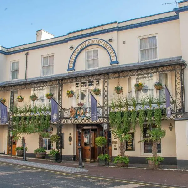 The Foley Arms Hotel Wetherspoon，位于塞文河畔厄普顿的酒店