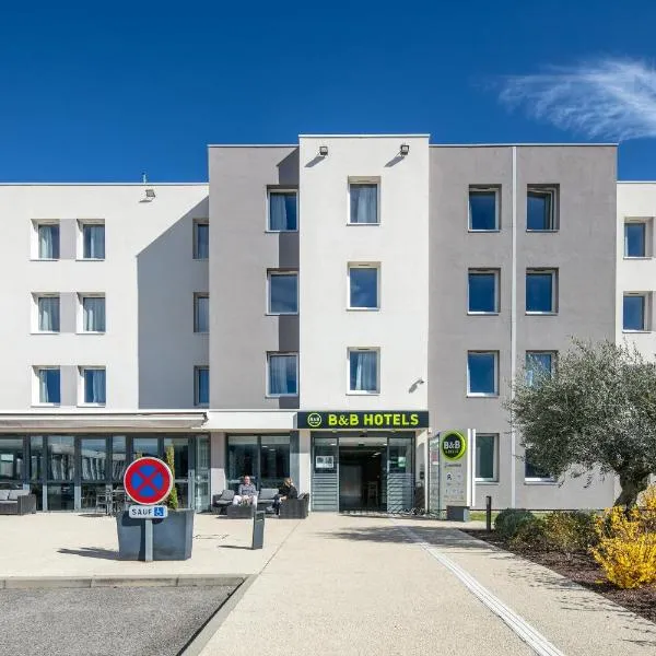 B&B HOTEL Lyon Aéroport Saint-Quentin-Fallavier，位于圣博内德米尔的酒店