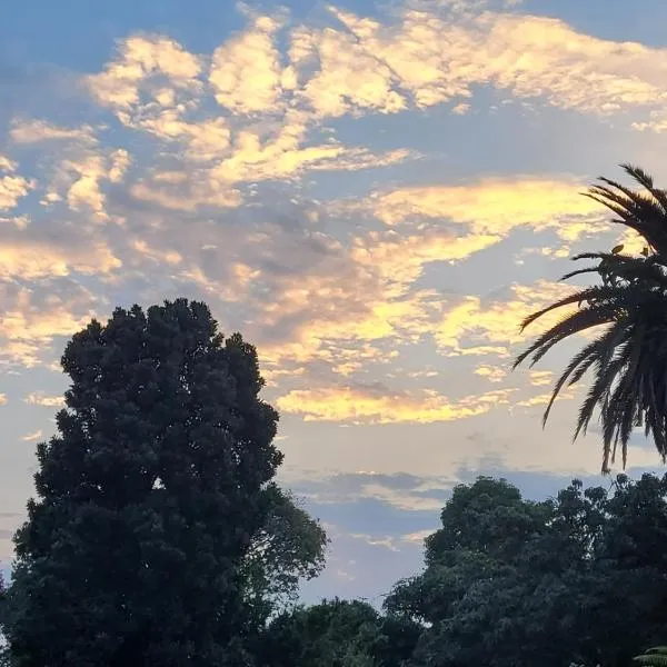 Aloe Arbour Self-catering cottages，位于白河的酒店