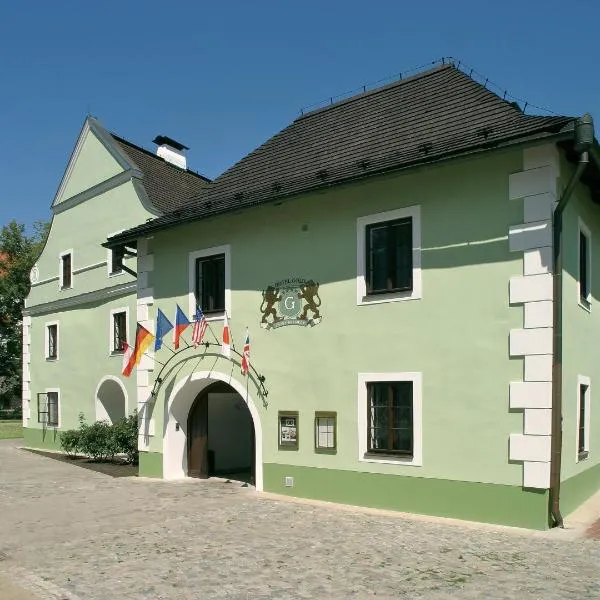 黄金酒店，位于Zahořánky的酒店