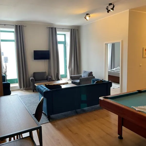 Großes, neu eingerichtetes Apartment mit Weitblick in die Natur，位于Neu Gaarz的酒店