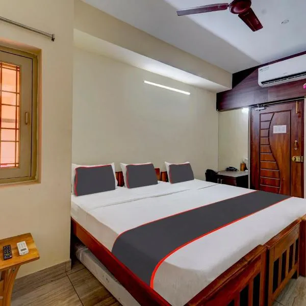 Hotel Sree Annarathna，位于Arcot的酒店
