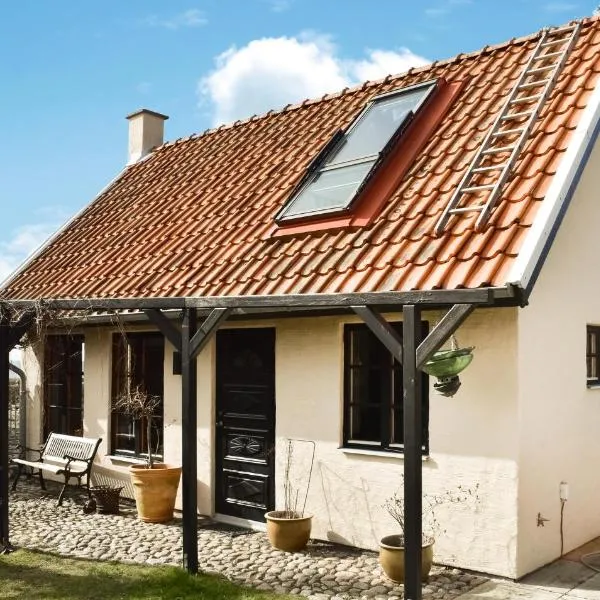 Stunning Home In Ystad With Kitchen，位于斯塔德的酒店