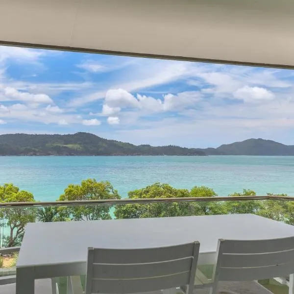 Lagoon Beachfront Lodge 202 on Hamilton Island by HamoRent，位于汉密尔顿岛的酒店