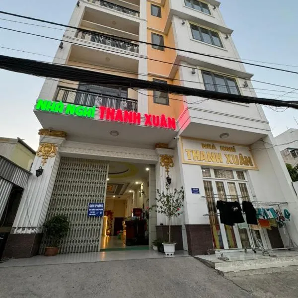 NHÀ NGHỈ THANH XUÂN- Có cho thuê xe máy và xuất hóa đơn，位于Ấp Ðông Thạnh (2)的酒店