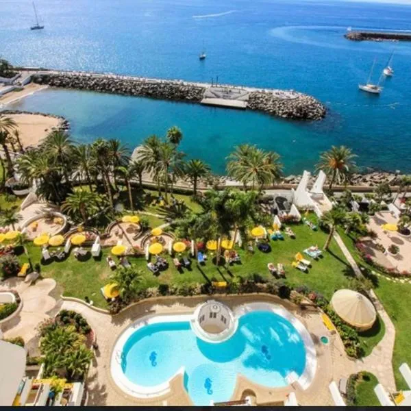 Penthouse Montemarina primera línea Anfi del Mar，位于莫甘的酒店