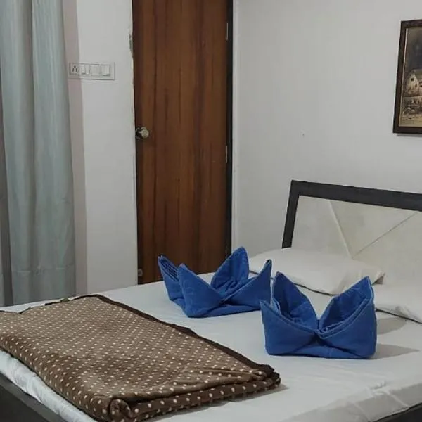 MADHAVRAI PREMIUM HOMESTAY，位于Kevadia的酒店