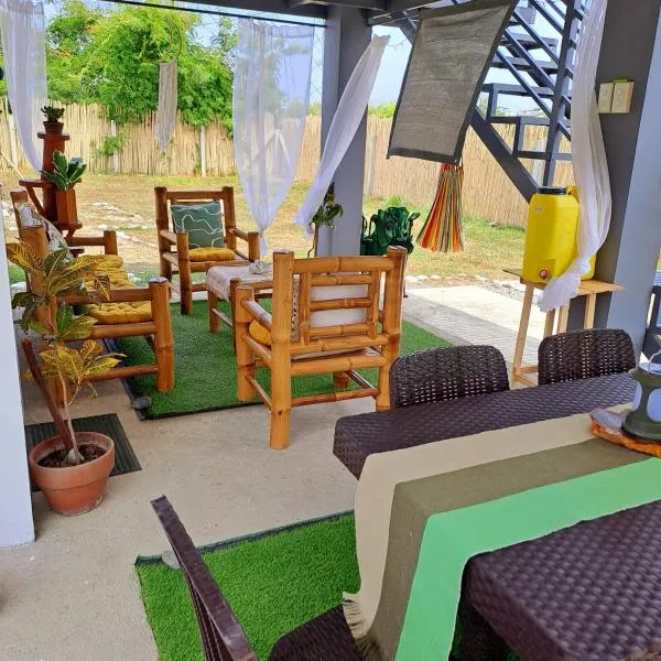 The Beaulah Overlooking Cozy Hideaway in Hundred Islands，位于阿拉米诺斯的酒店