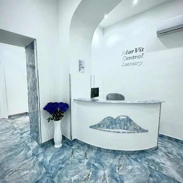 MARVIT CENTRAL LUXURY，位于那不勒斯的酒店