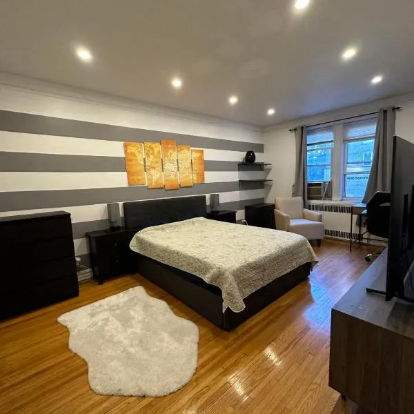 2 Large Bedrooms In Rego Park，位于Rego Park的酒店