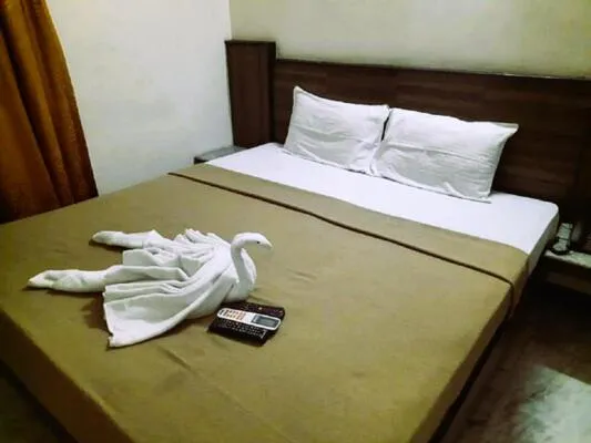 Hotel Archana，位于Vādippatti的酒店