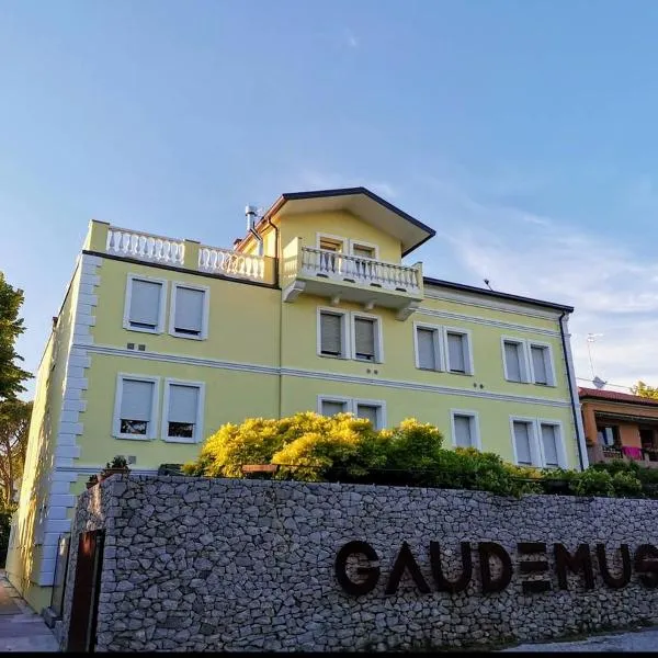 Locanda Gaudemus Boutique Hotel，位于Iamiano的酒店