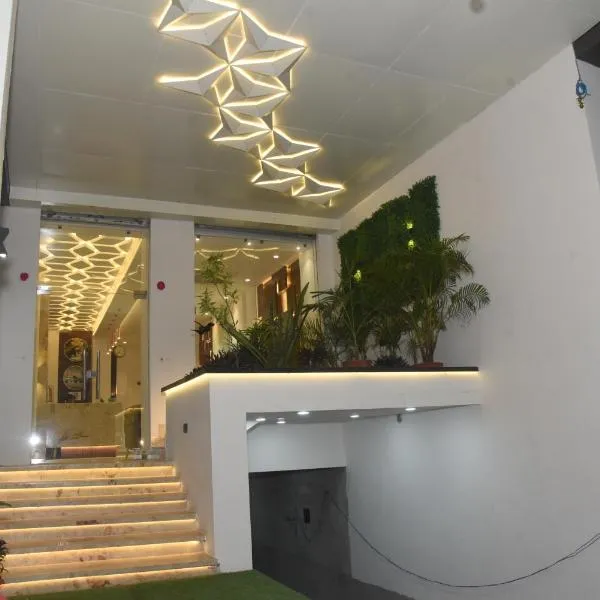 HOTEL LAWANG SIGNAGE，位于德奥加尔的酒店