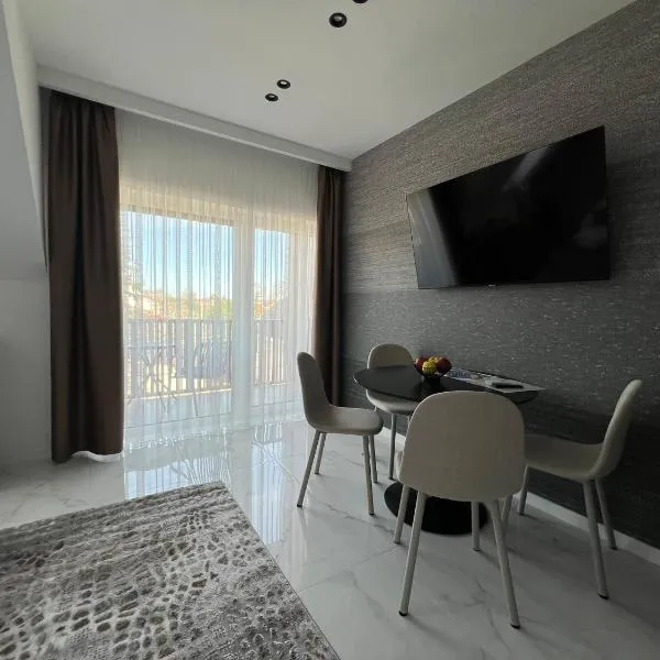 ASTRA LUX Apartments，位于豪伊杜索博斯洛的酒店