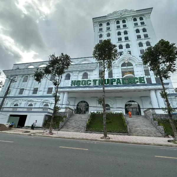 Ngoc Thu Palace，位于朔庄的酒店