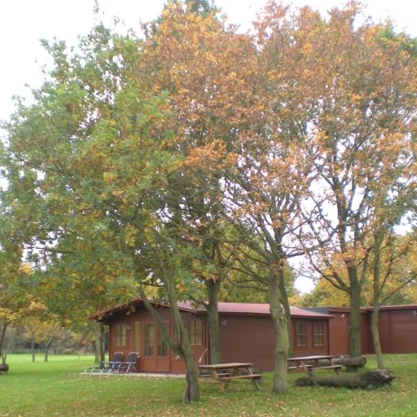 Cabin in the countryside，位于拉文纳姆的酒店