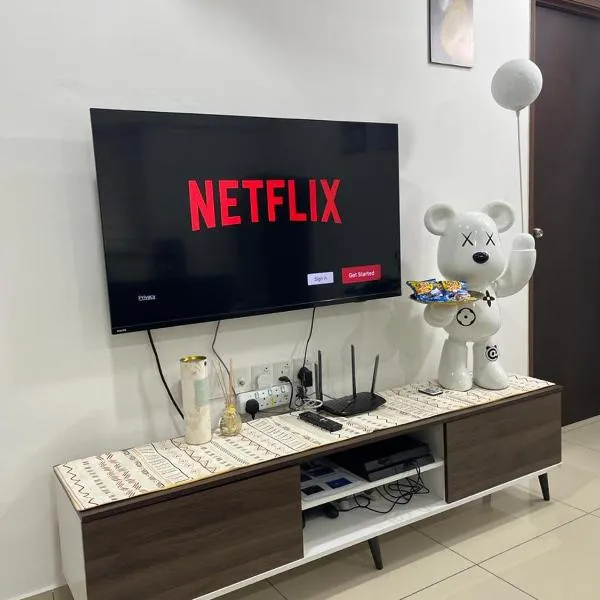 Cozy Haven Condo with Nexflix at Menara Sentral，位于大山脚的酒店