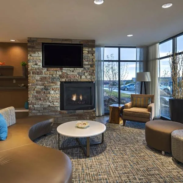 Fairfield Inn & Suites by Marriott Colorado Springs East，位于Cimarron Hills的酒店