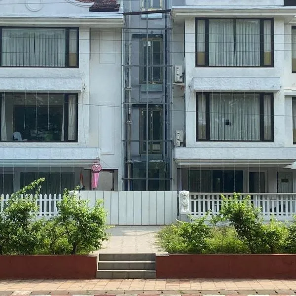 Beach Paradise Miramar Goa，位于帕纳吉的酒店