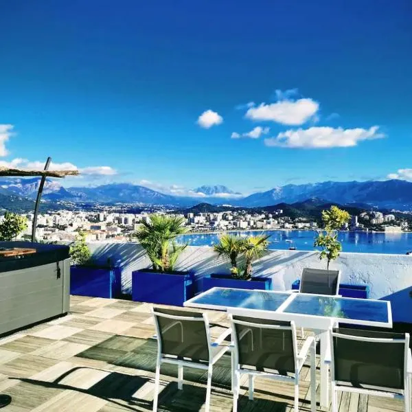 Penthouse panoramique avec Jacuzzi，位于阿雅克修的酒店