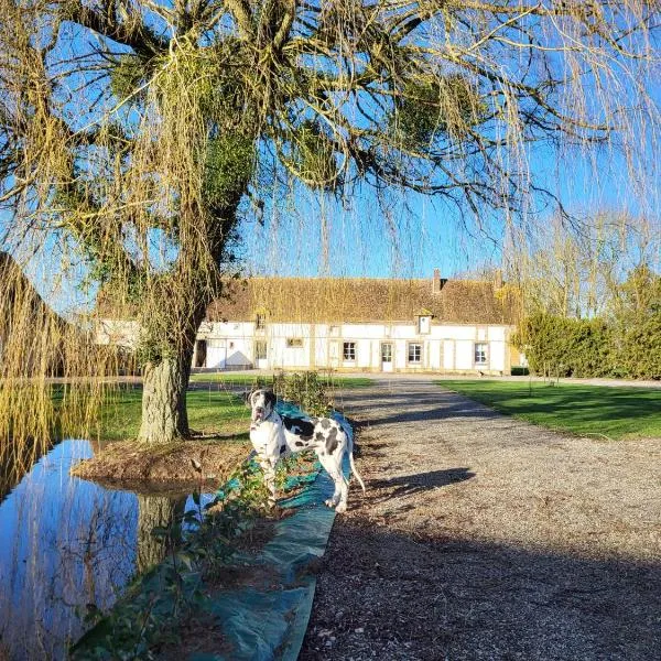 Chambre d'hôtes au Haras d'Agathe et ses princes，位于La Puisaye的酒店