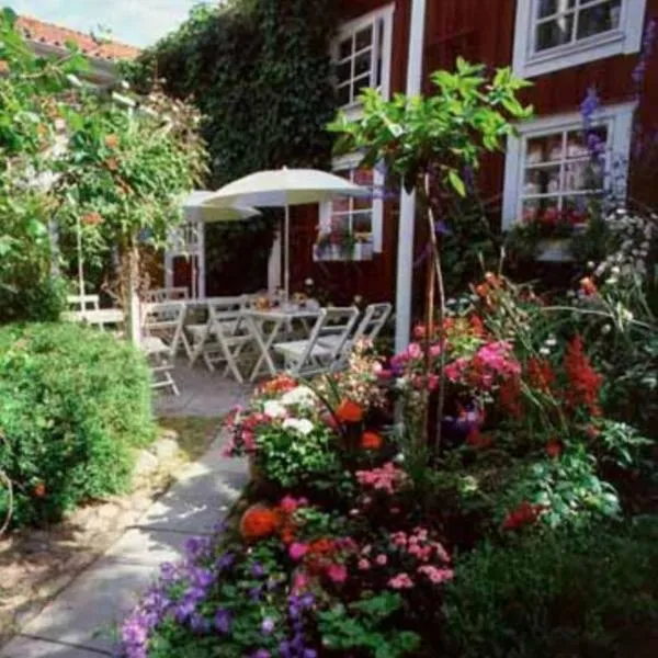 Garvaregården Hotel , B&B och Café，位于奥斯布鲁的酒店