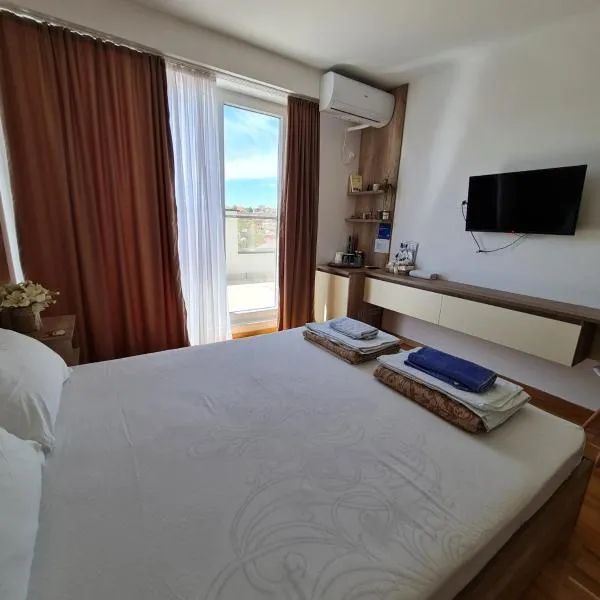 Bojana Apartment Penthouse，位于内戈蒂诺的酒店