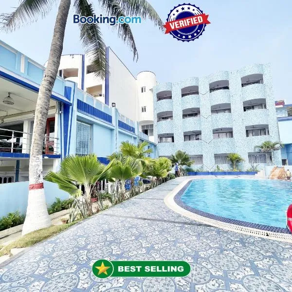 Hotel V-i sea view, puri private-beach-gym-spa fully-airconditioned-hotel lift-and-parking-facilities breakfast-included，位于普里的酒店