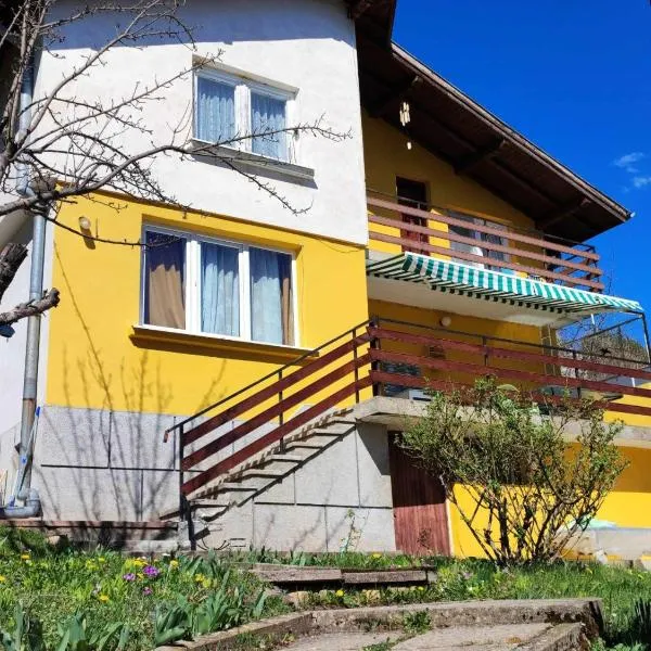Guest House Bovada / Къща за гости Бовада，位于Osenovlag的酒店