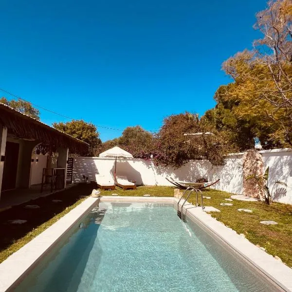 Naya pool & garden view bungalow，位于科斯基努的酒店