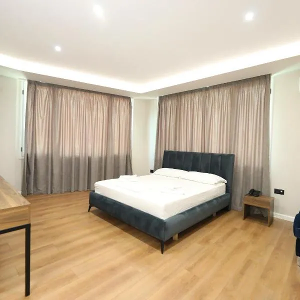 HOTEL LIBERTAS，位于伏罗拉的酒店