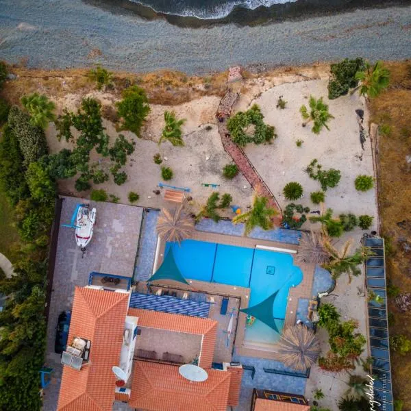 Astrofegia Beachfront Villa，位于Pachyammos的酒店