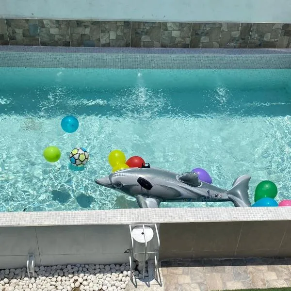 Casa de descanso con piscina Galileos，位于莱昂的酒店