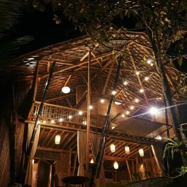 Eco Bamboo Island Bali - Bamboo House #4，位于Selat的酒店