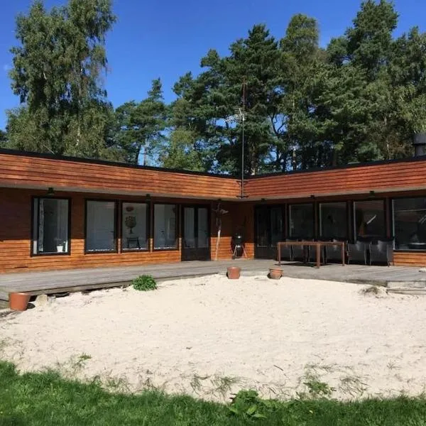 Sandpärlan 8 - Havet Österlen，位于锡姆里斯港的酒店